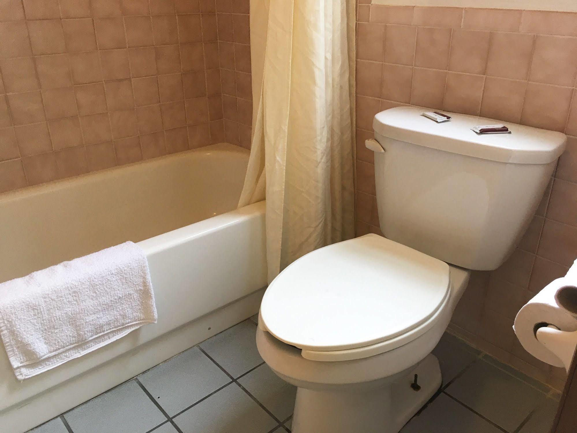 East Lake Inn Orient Park Екстериор снимка